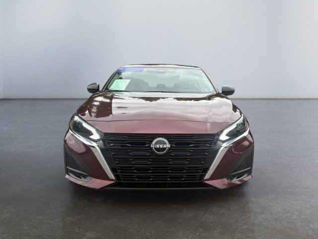 Used 2024 Nissan Altima 2.5 SV FWD image 11