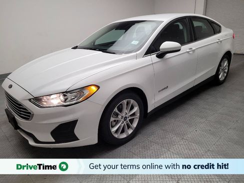 Used 2019 Ford Fusion SE FWD image 1