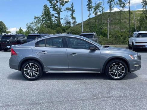 Used 2018 Volvo S60 T5 Cross Country Platinum AWD/4WD image 32