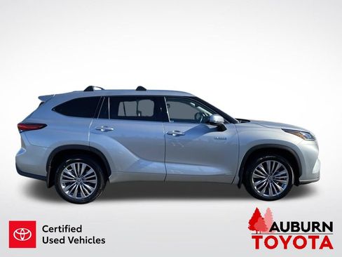 Used 2021 Toyota Highlander Platinum AWD/4WD image 9
