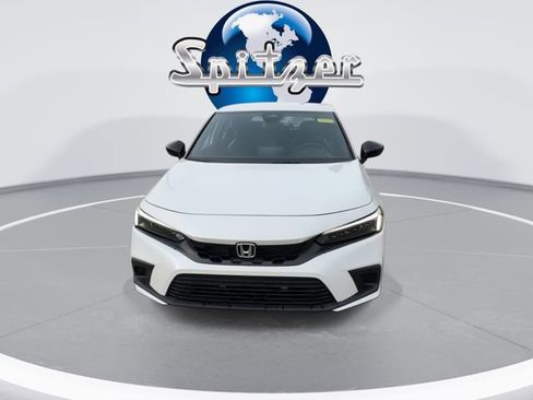 Used 2023 Honda Civic Sport image 3