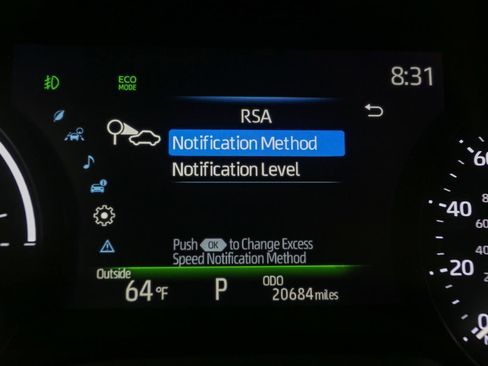 Used 2025 Toyota Sienna XLE image 43