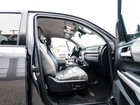 Used 2018 Toyota Tundra Limited image 38