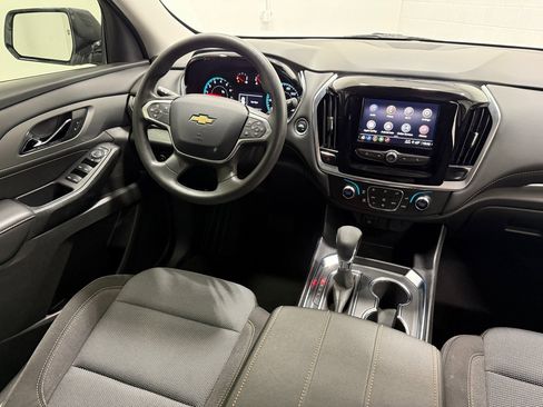 Used 2021 Chevrolet Traverse LS image 37