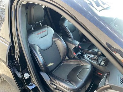 Used 2022 Jeep Cherokee Trailhawk w/ Comfort/Convenience Group image 13