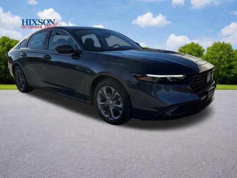 Used 2023 Honda Accord EX image 1