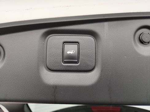 Used 2015 Nissan Pathfinder SL w/ SL Tech Package AWD/4WD image 38