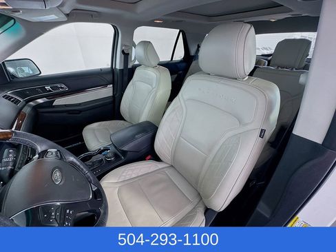 Used 2017 Ford Explorer Platinum image 21