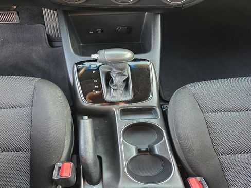 Used 2017 Kia Forte LX image 17