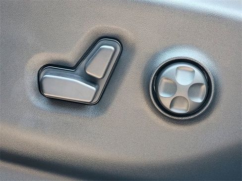 New 2026 Chrysler Pacifica Select w/ S Appearance Package image 4