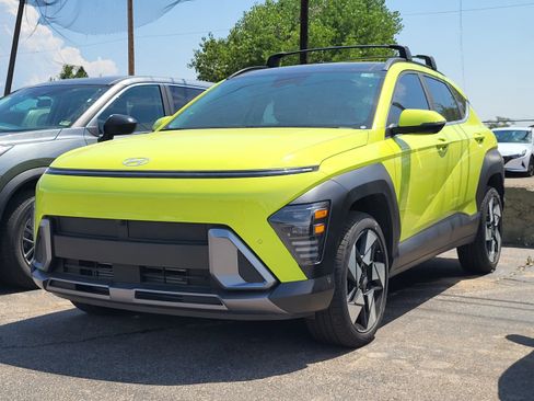 Used 2025 Hyundai Kona Limited AWD/4WD image 9