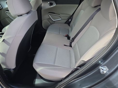Certified 2025 Kia Soul LX image 16
