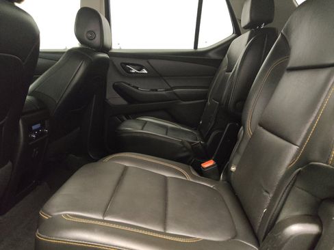 Used 2019 Chevrolet Traverse LT FWD image 18