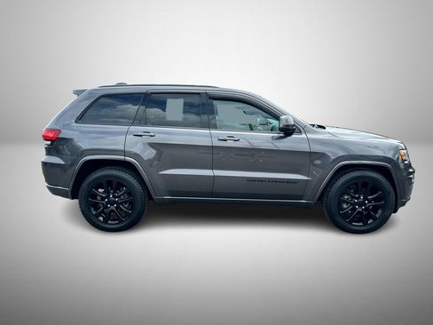 Used 2019 Jeep Grand Cherokee Altitude RWD image 6