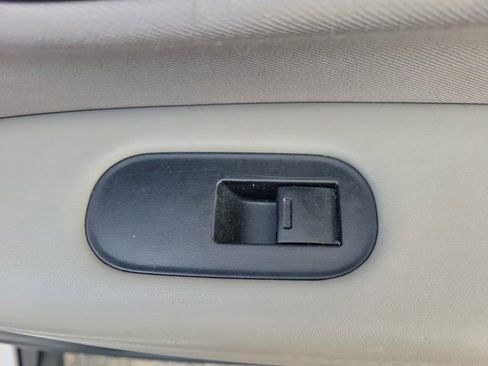 Used 2018 Honda HR-V LX image 9