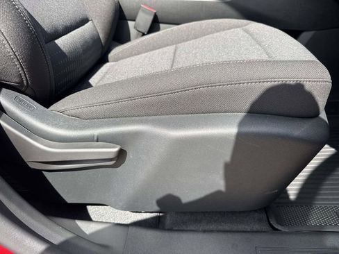 New 2026 Chevrolet Equinox LT w/ Safety and Technology Package FWD image 12