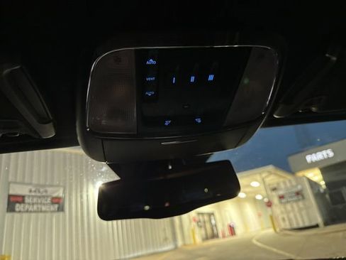 Used 2014 Dodge Charger SRT8 w/ Harman/Kardon Audio Group RWD image 18