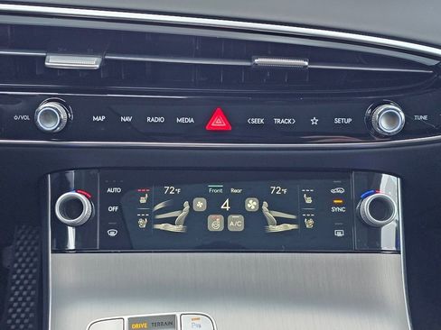 New 2026 Genesis GV70 2.5T Advanced image 16