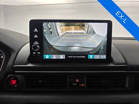 Used 2025 Honda Pilot EX-L image 23