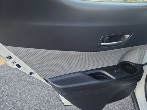 Used 2019 Toyota C-HR XLE image 26