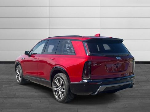 Certified 2026 Cadillac Vistiq Sport w/ LPO, Floor Liner Package AWD/4WD image 3