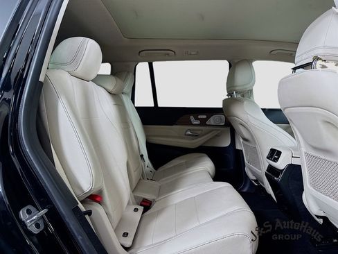 Used 2022 Mercedes-Benz GLS 450 4MATIC image 35