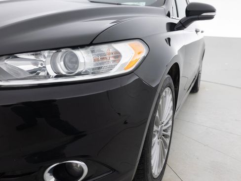 Used 2016 Ford Fusion Titanium image 12