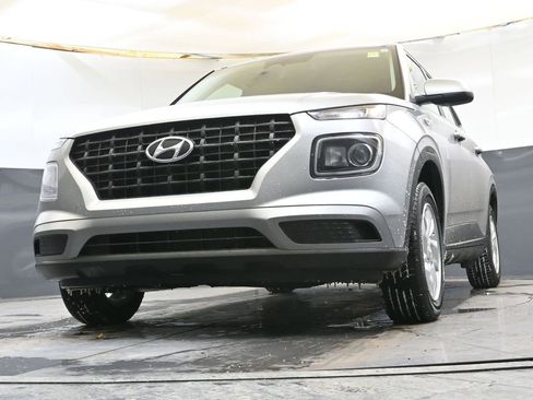 Certified 2023 Hyundai Venue SE image 36