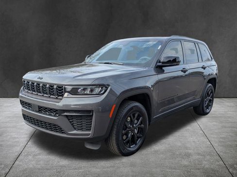 New 2026 Jeep Grand Cherokee Laredo image 8
