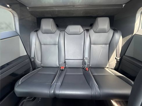 Used 2024 Tesla Cybertruck AWD Crew Cab image 11