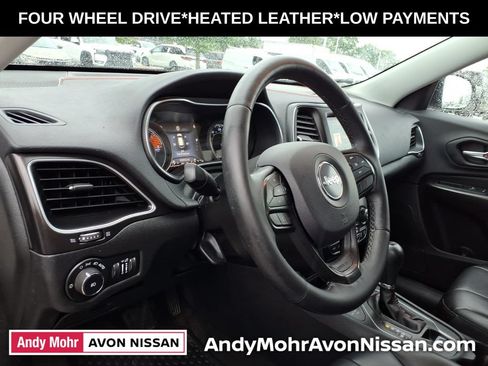 Used 2019 Jeep Cherokee Trailhawk w/ Cold Weather Group AWD/4WD image 16