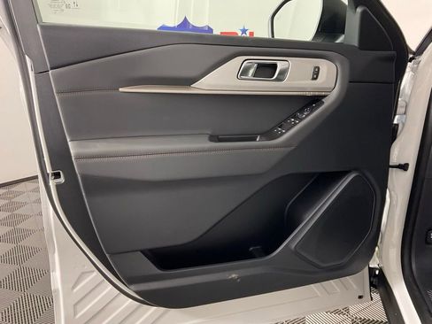 New 2026 Ford Explorer Active w/ Active Comfort Package RWD image 12