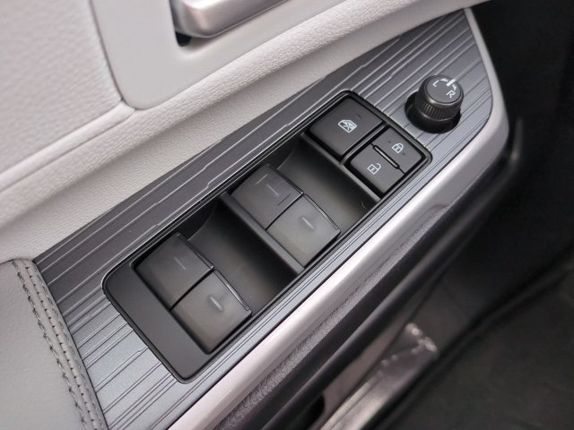 New 2026 Toyota Sienna XLE AWD/4WD image 24