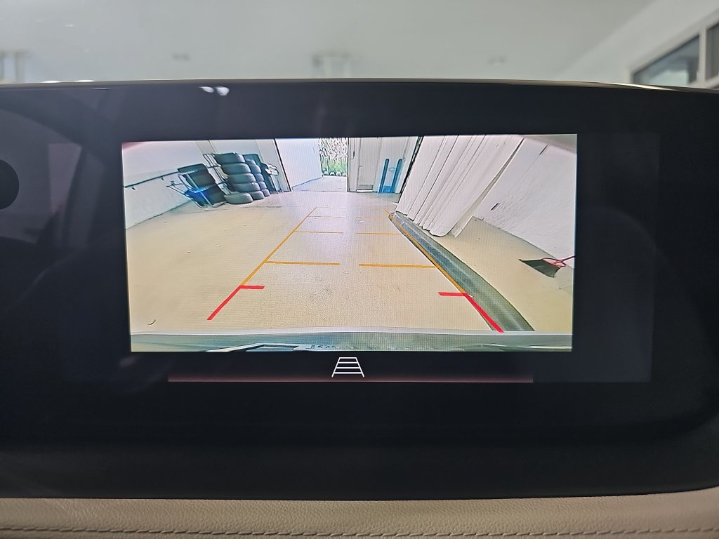Certified 2024 Buick Encore GX Preferred w/ Comfort Package FWD image 30