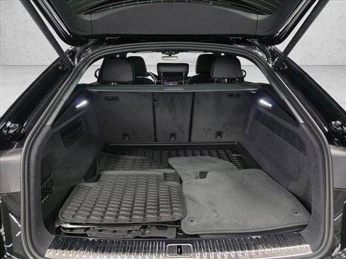 New 2026 Audi Q8 Premium image 25