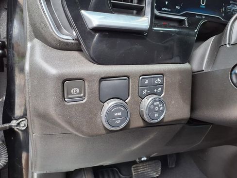 Used 2022 Chevrolet Silverado 1500 LTZ image 26