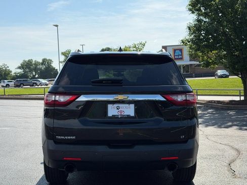 Used 2020 Chevrolet Traverse LT FWD image 5