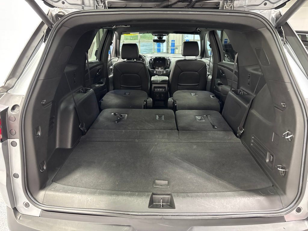 Used 2023 Chevrolet Traverse LT w/ LT Premium Package AWD/4WD image 52
