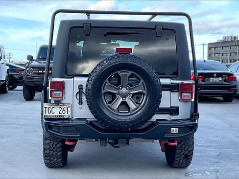 Used 2017 Jeep Wrangler Unlimited Rubicon AWD/4WD image 5