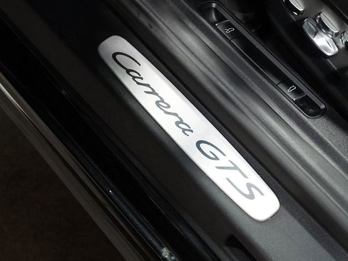 Used 2019 Porsche 911 Carrera 4 GTS image 33