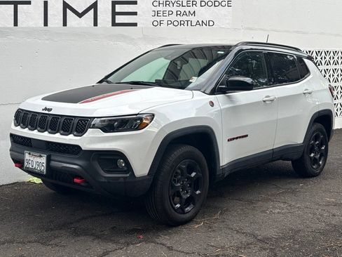 Used 2023 Jeep Compass Trailhawk w/ Sun and Sound Group AWD/4WD image 1
