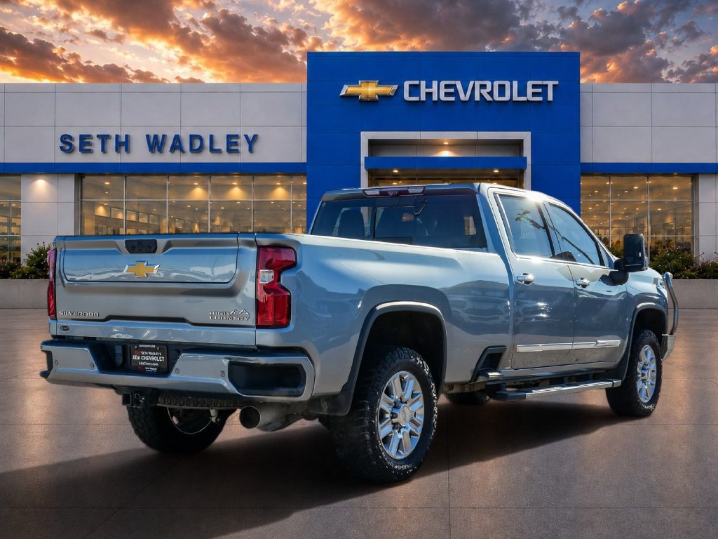 Used 2024 Chevrolet Silverado 3500 High Country w/ Technology Package AWD/4WD image 7
