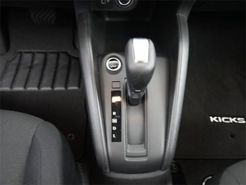 New 2025 Nissan Kicks Play S image 9