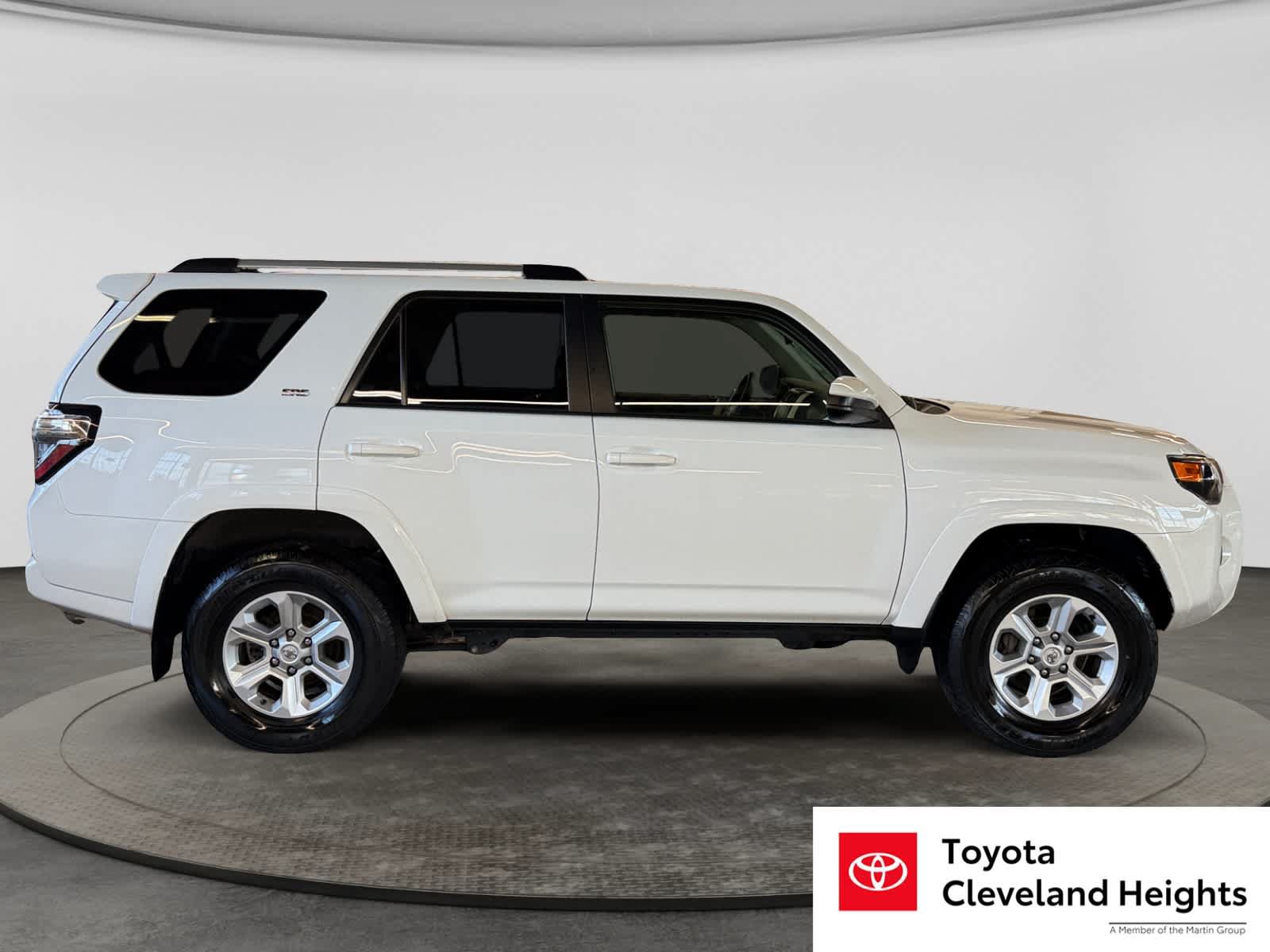 Used 2024 Toyota 4Runner SR5 AWD/4WD image 4