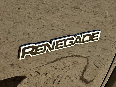 Used 2020 Jeep Renegade Latitude w/ Popular Equipment Group FWD image 30