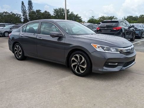 Used 2017 Honda Accord EX image 1