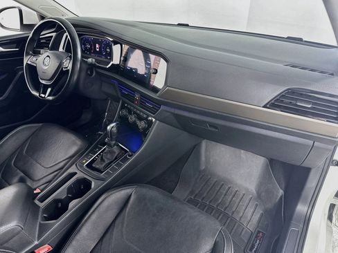 Used 2019 Volkswagen Jetta SEL Premium image 30