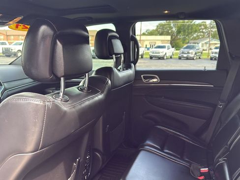 Used 2021 Jeep Grand Cherokee Limited image 10