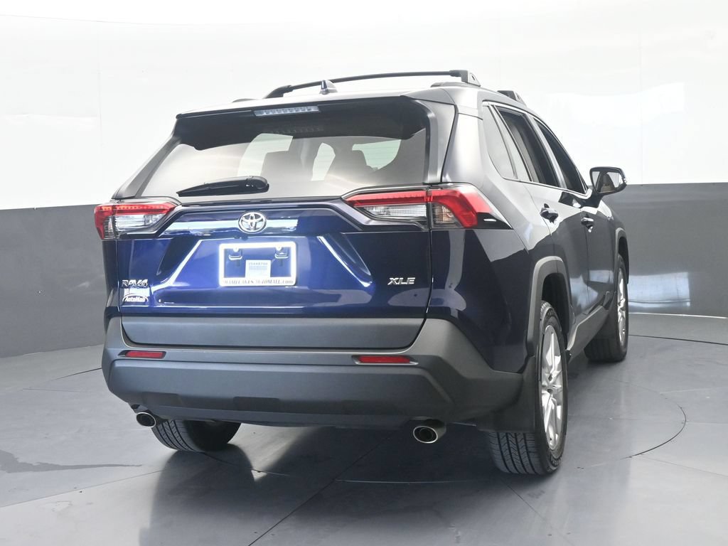 Used 2025 Toyota RAV4 XLE Premium FWD image 5