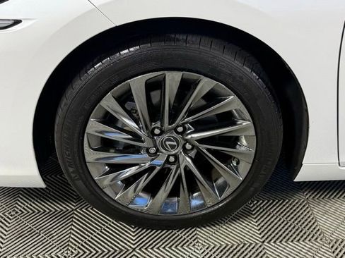 Used 2024 Lexus ES 350 Ultra Luxury w/ Accessory Package (Z2) FWD image 11